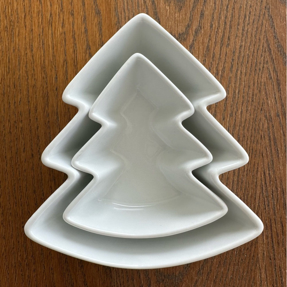 Crate&Barrel Christmas Tree Candy Bowl Dishes White Ceramic Festive Holiday - Picture 6 of 6